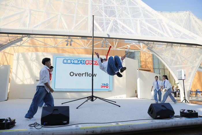 写真：Overflowパフォーマンス2