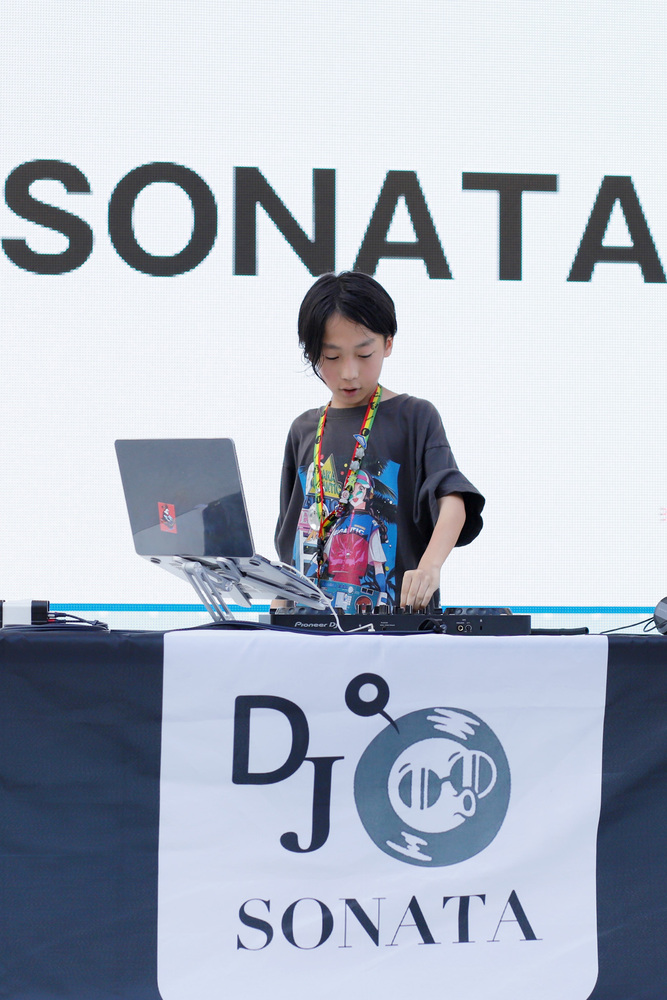 写真：DJ SONATAパフォーマンス2