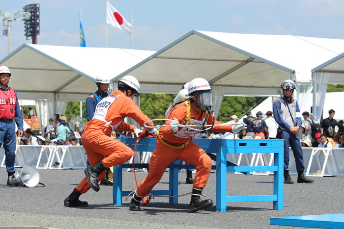 写真：ほふく救出訓練2