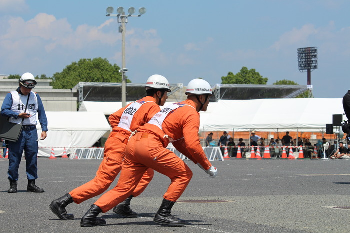 写真：ほふく救出訓練1