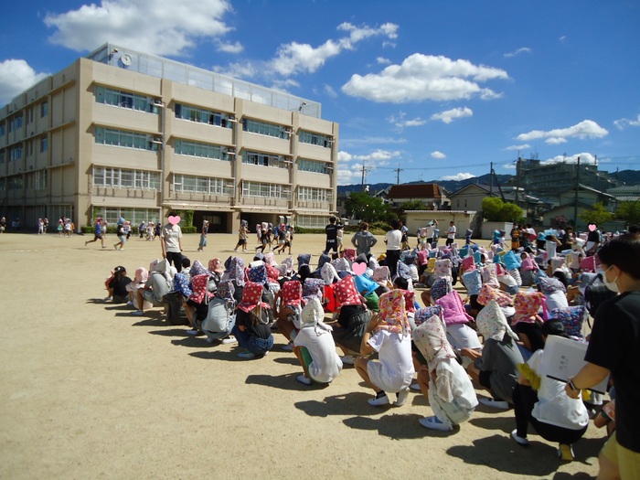 地震の避難訓練