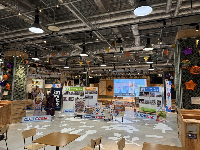 写真：パネル展示全景