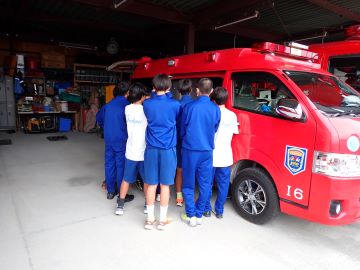 各車両の資機材点検