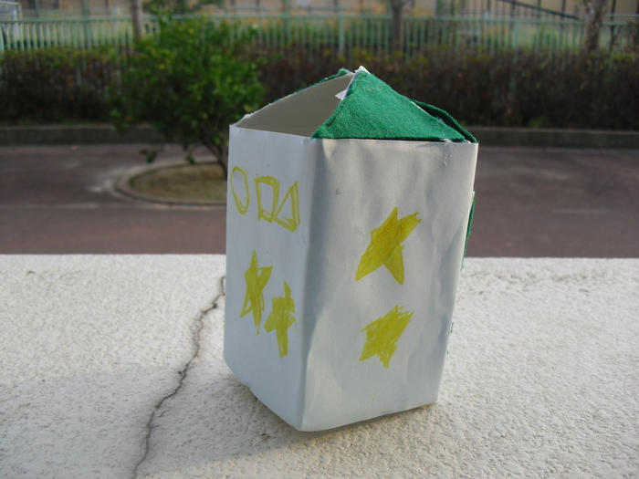 個人作品　22　トンガリ家