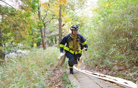 火点へ向けホース延長