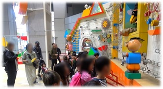 キッズプラザ大阪エントランス