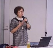 講師が話をしている様子