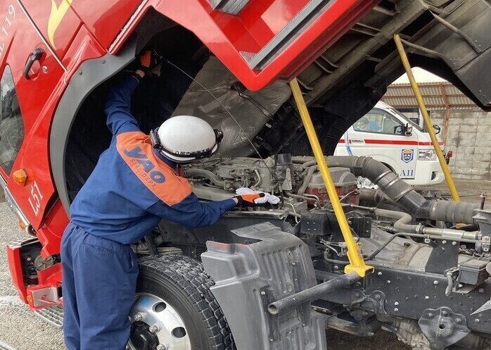 写真：車両点検