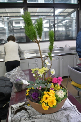 松をまっすぐに立てた作品