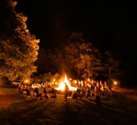 キャンプファイヤー