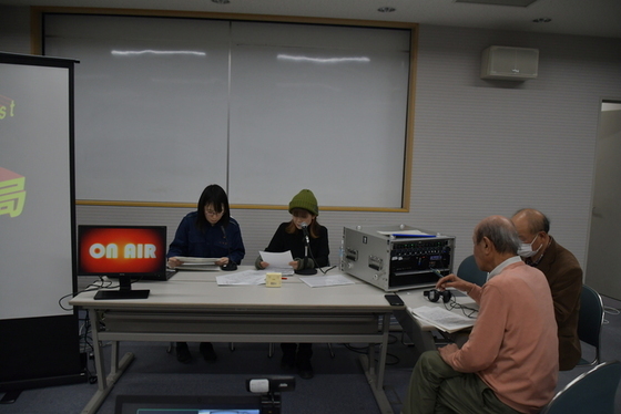 臨時災害放送局運営訓練の様子の写真