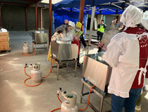 炊き出し訓練の様子の写真