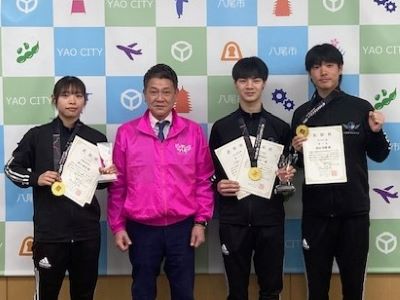 写真：大松市長　16日（月曜日）表敬訪問【浅田　将揮さん、新川　愛美さん、戸村　太一さん（テコンドー）】での様子　2月16日