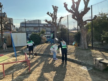 公園のゴミ拾い2