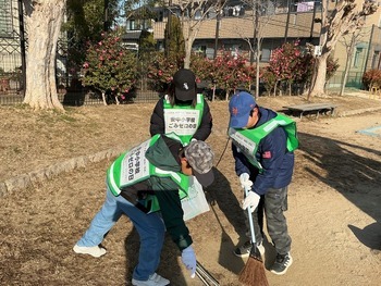 公園のゴミ拾い4