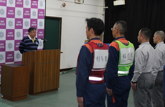 岸本医師から講評の写真