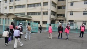 あいさつの様子