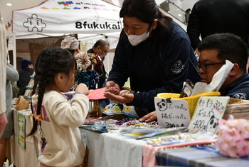 ブースで販売の様子
