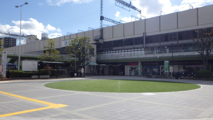 近鉄八尾駅前広場全景