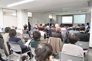 文字を数える参加者たち