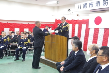 昇任の辞令交付