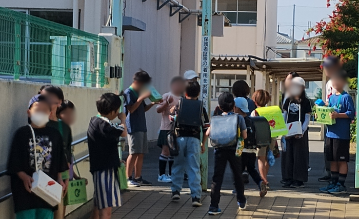 緑の羽募金活動