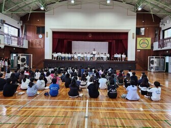 立会演説会