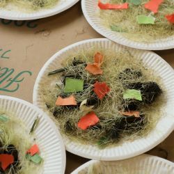トウモロコシのヒゲをパスタに見立てて