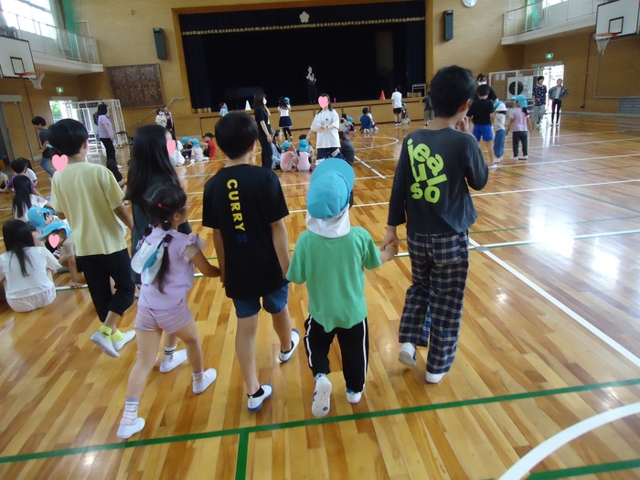5年生せせらぎこども園との交流