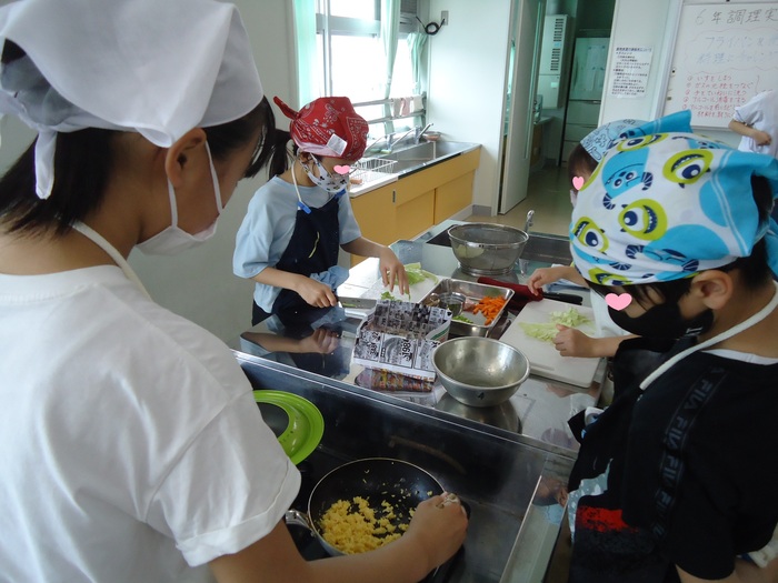 6年生、調理実習