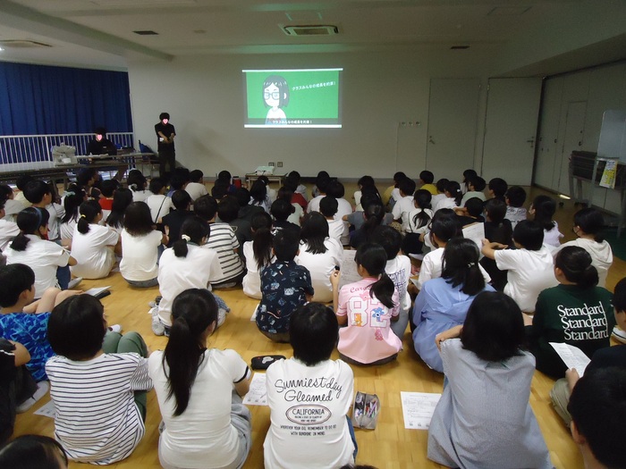 6年生、投票体験