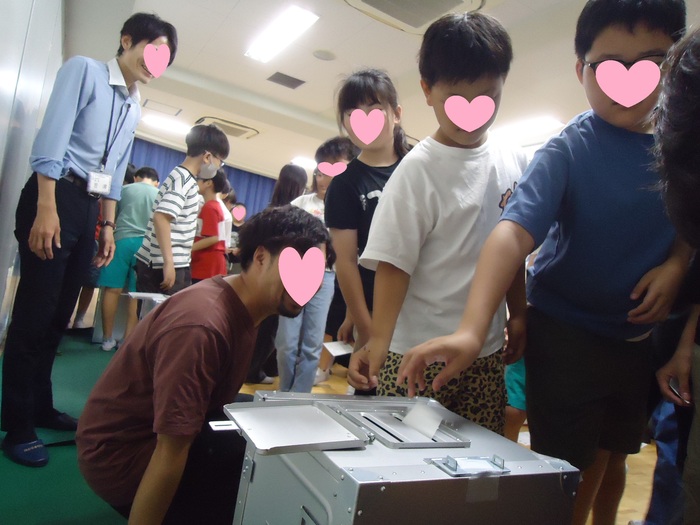 6年生、投票体験