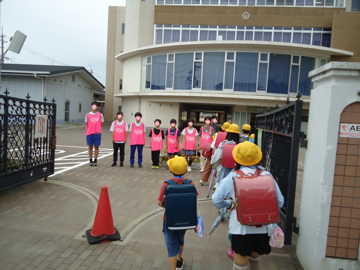 曙川中学校区挨拶運動