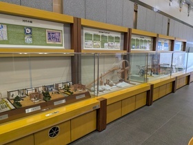 市役所ロビーの展示スペース
