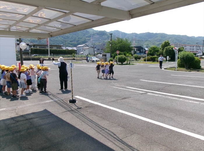 1・4年生 交通安全教室