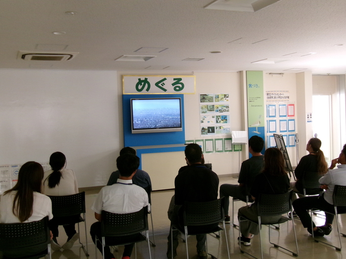 画像：めぐるDVDの視聴