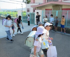 児童会によるあいさつ運動!