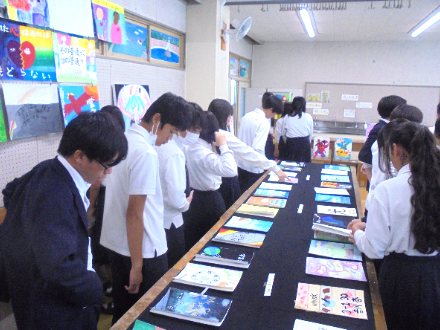 文化祭・展示見学06