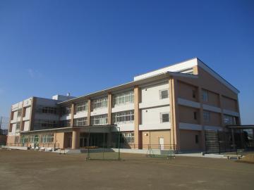 桂小学校の校舎の写真